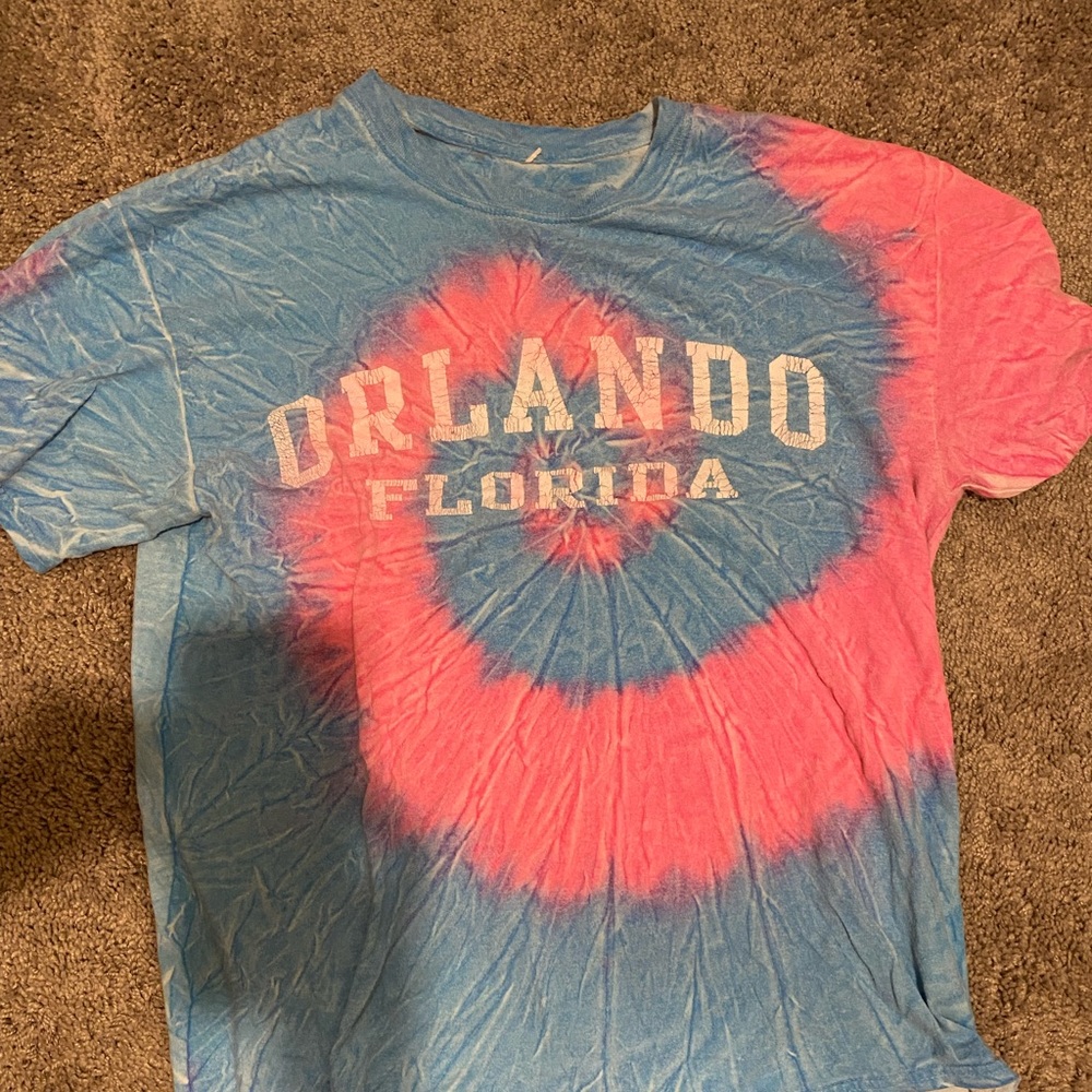 L tie dye t shirt